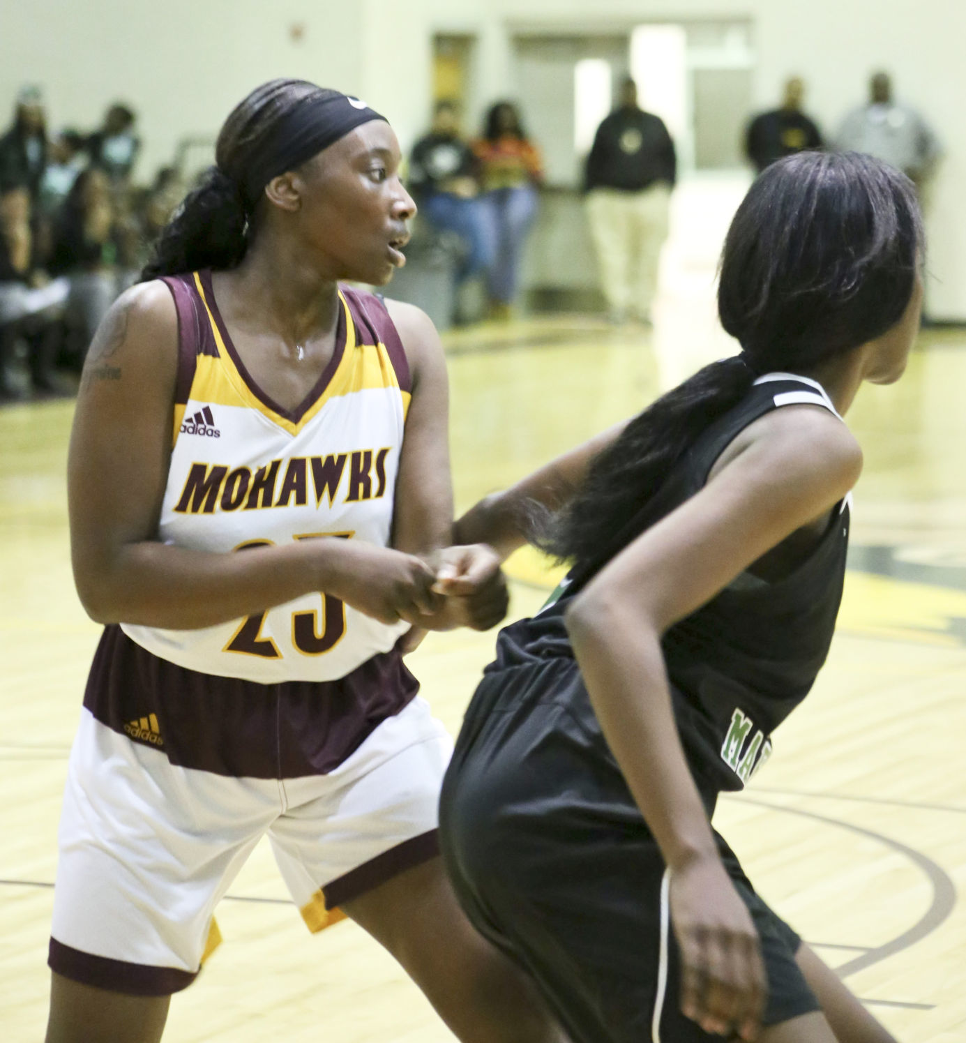 Bethune-Bowman host Lake Marion